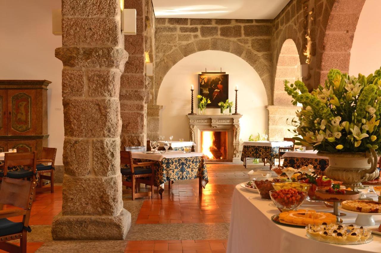 Pousada Mosteiro De Guimarães Exteriér fotografie Restaurant in the hotel