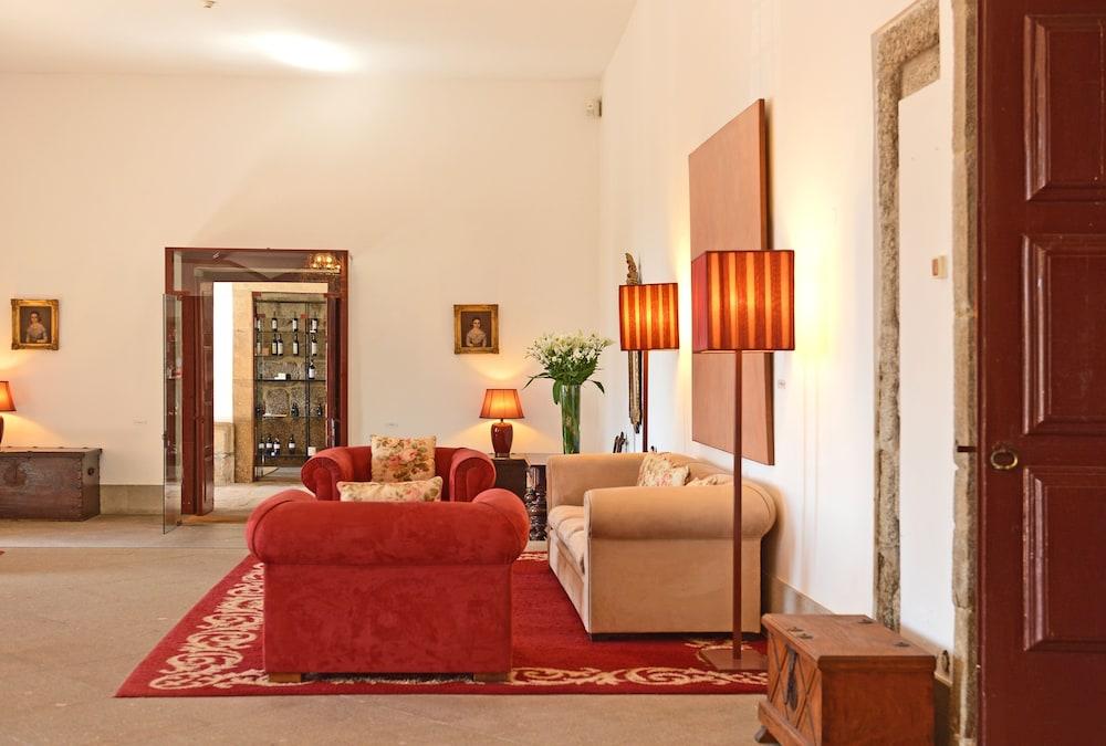 Pousada Mosteiro De Guimarães Exteriér fotografie The interior of the Pousada de Óbidos